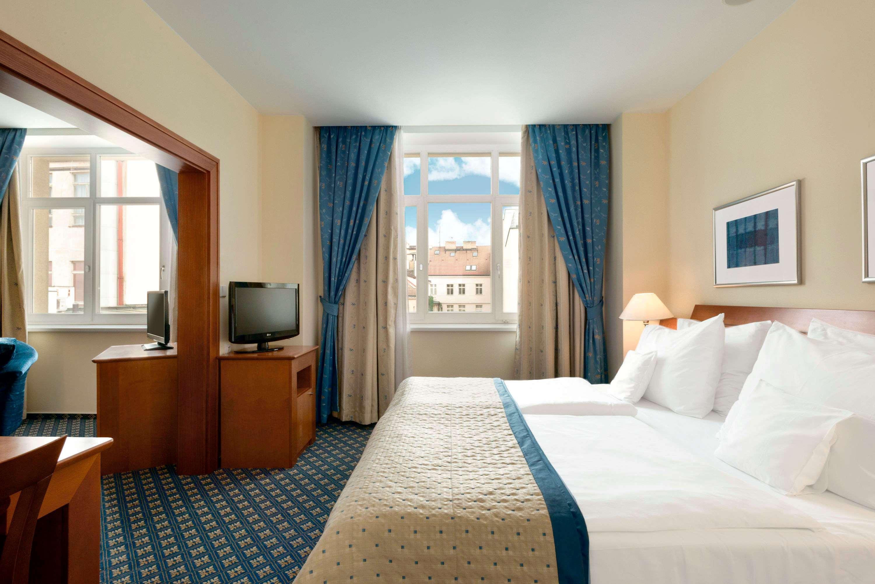 Ramada Prague City Centre Esterno foto