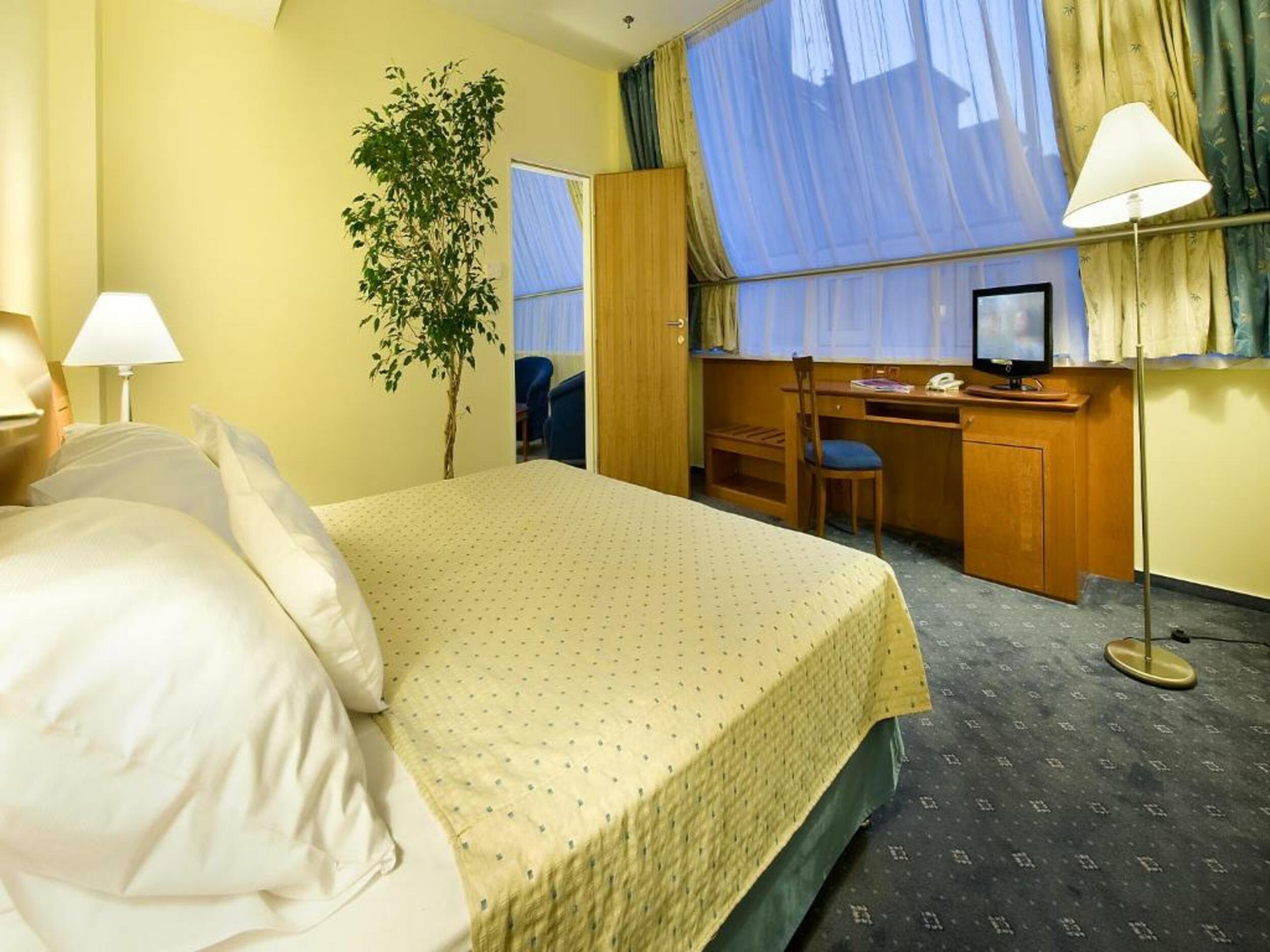 Ramada Prague City Centre Esterno foto