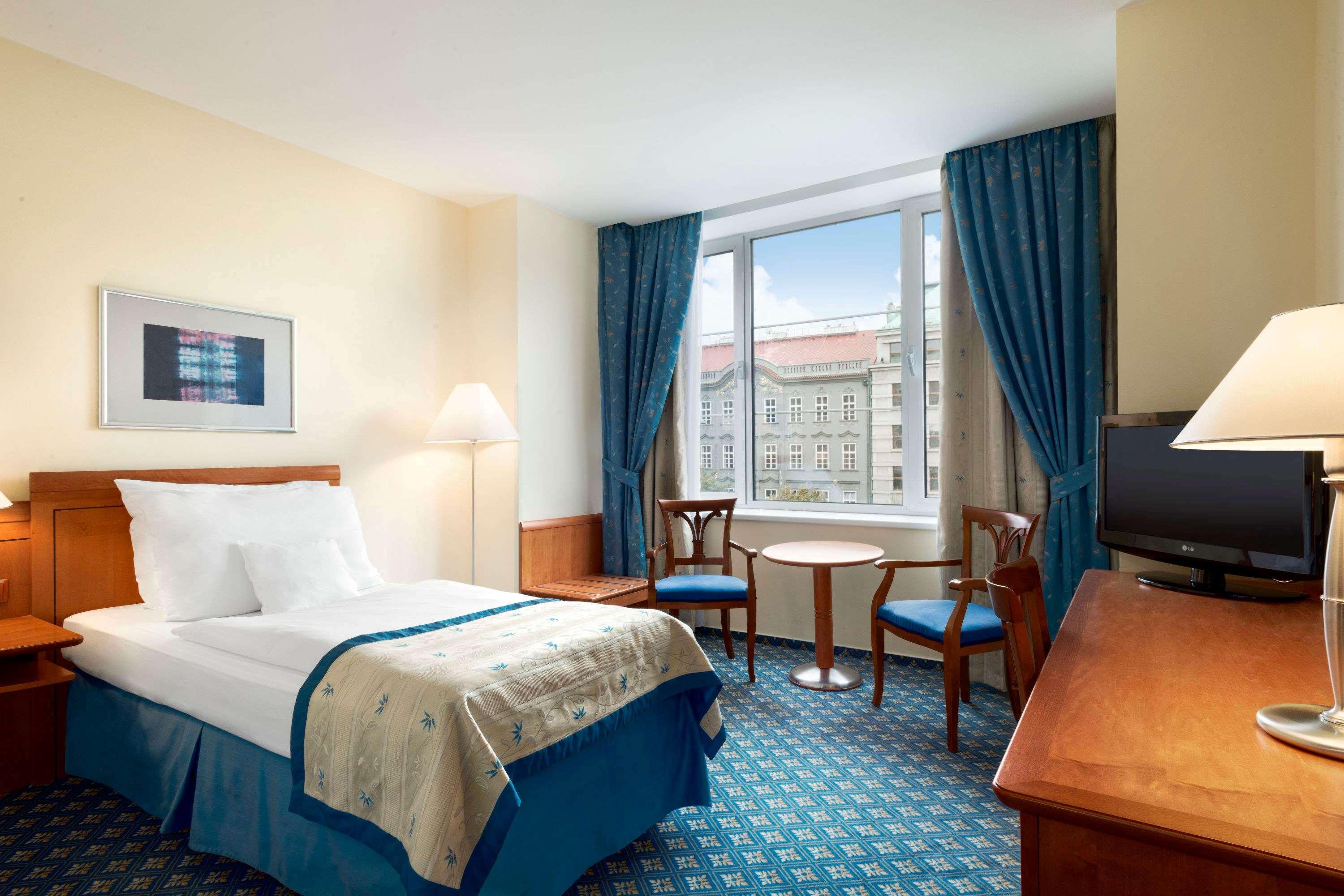 Ramada Prague City Centre Esterno foto