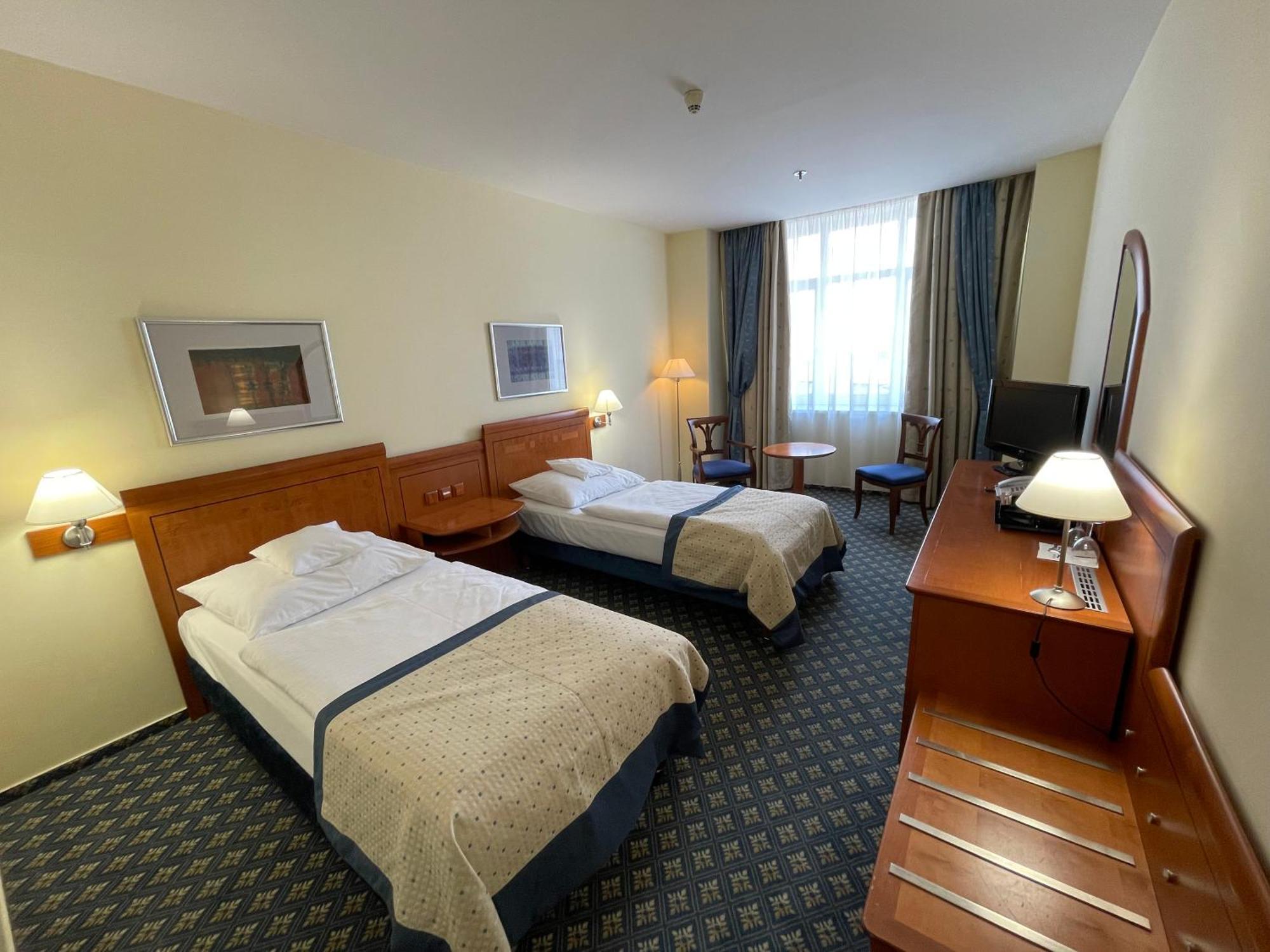 Ramada Prague City Centre Esterno foto