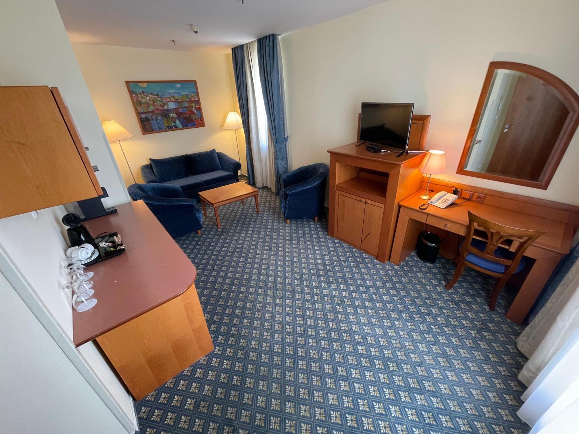 Ramada Prague City Centre Esterno foto