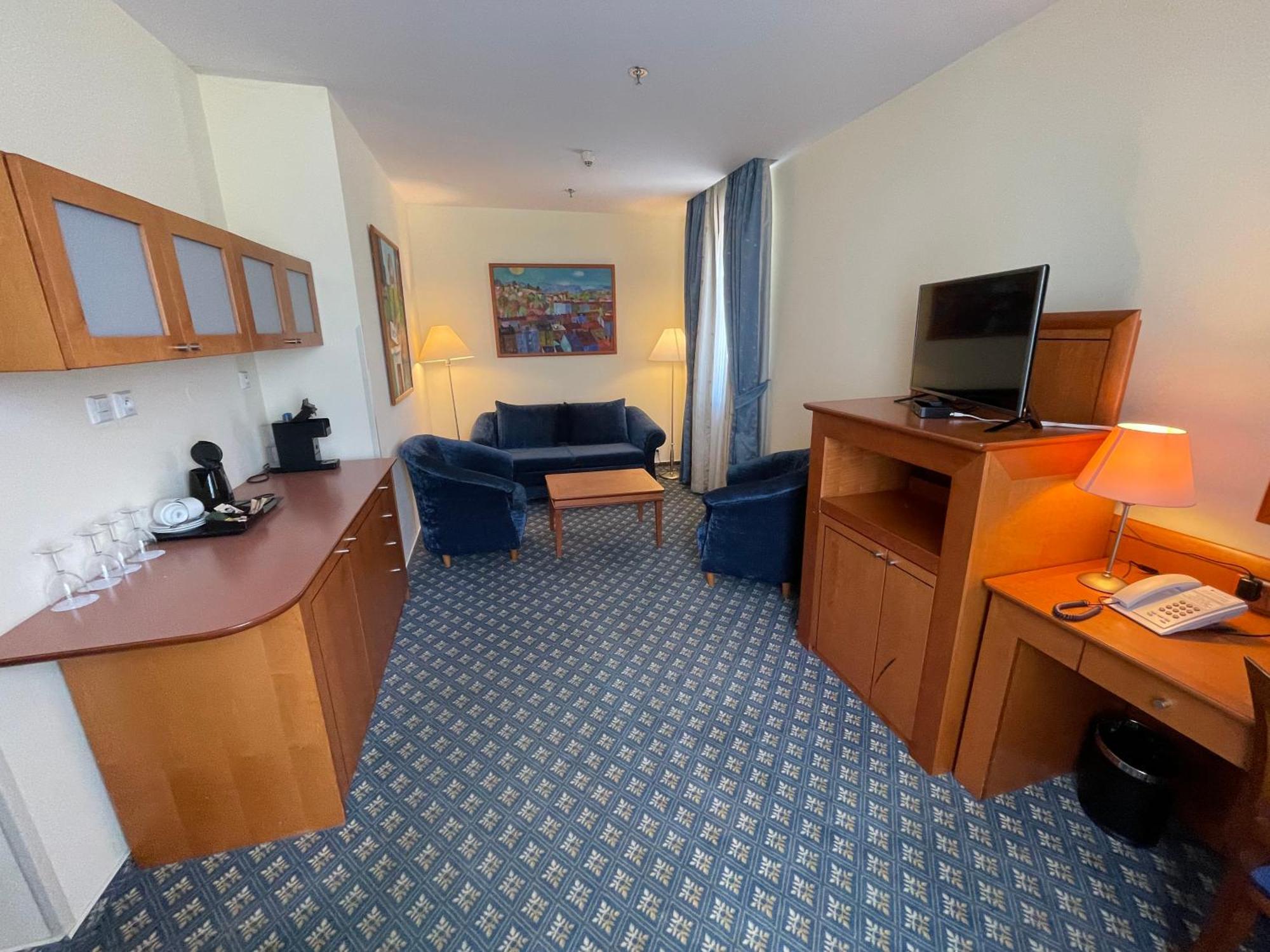 Ramada Prague City Centre Esterno foto