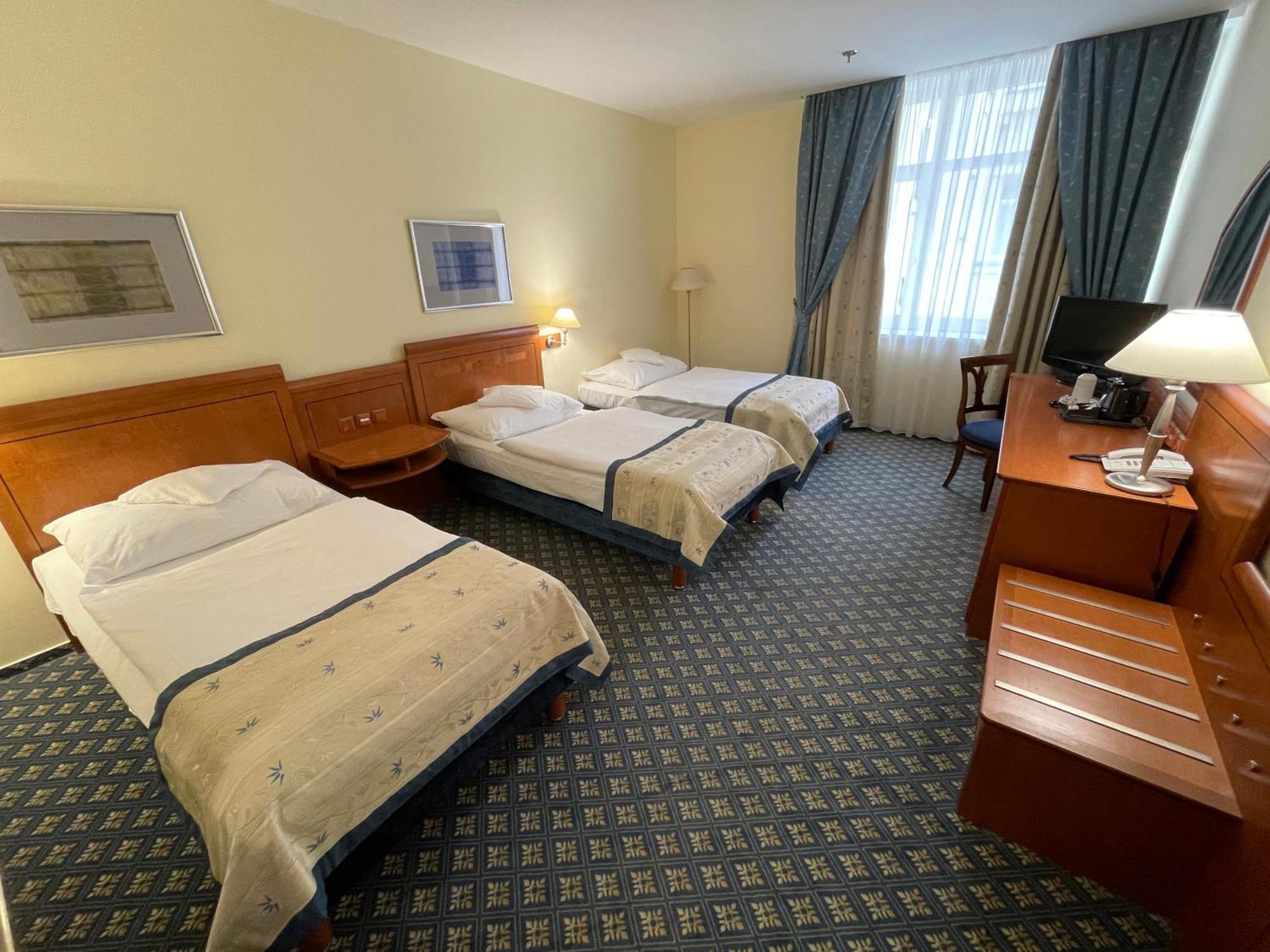Ramada Prague City Centre Esterno foto