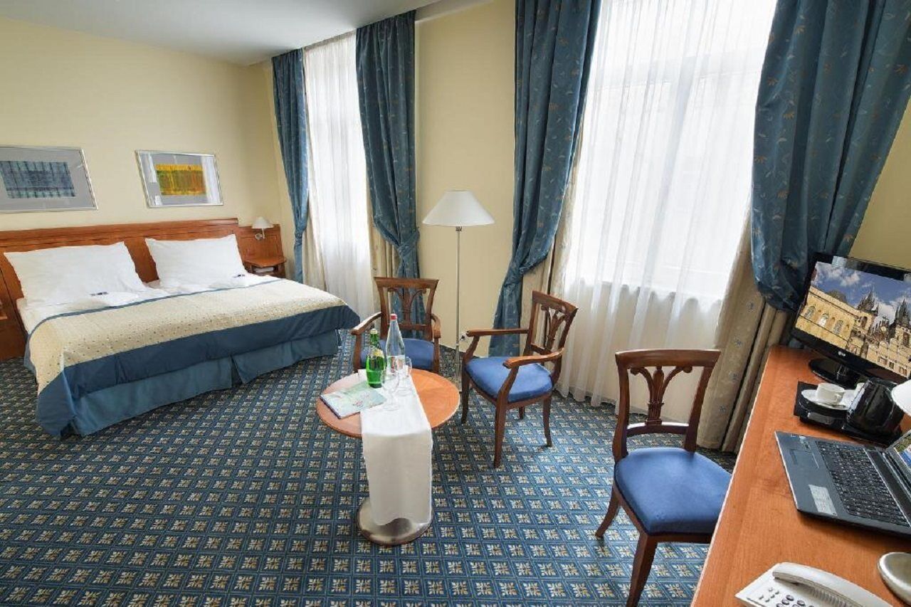 Ramada Prague City Centre Esterno foto